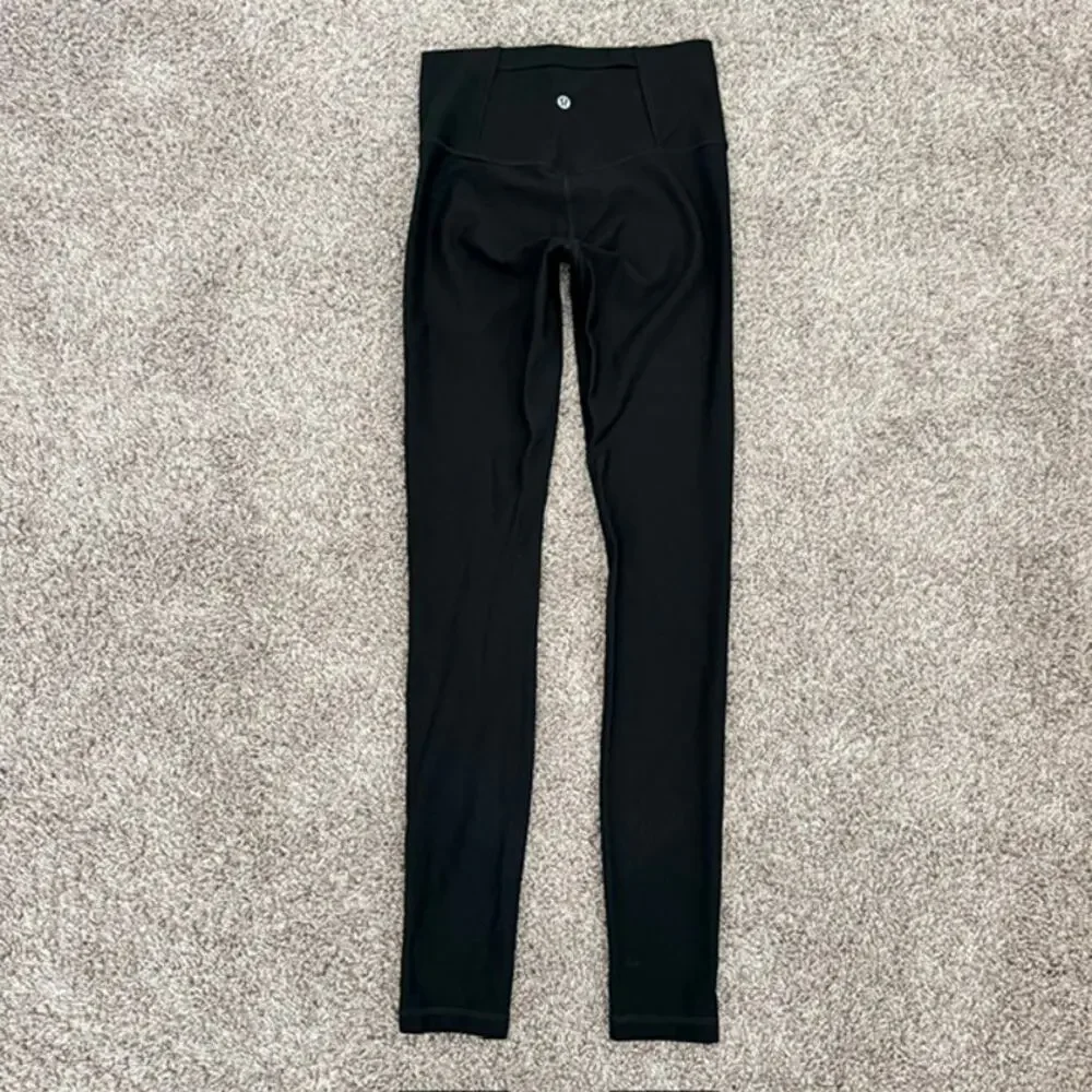 Lululemon Leggings Women's 6 Black Ankle Length Back Pocket Athletic Yoga